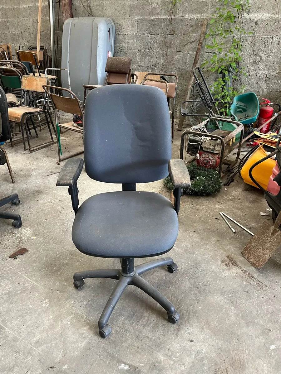 Office chairs - Image 2