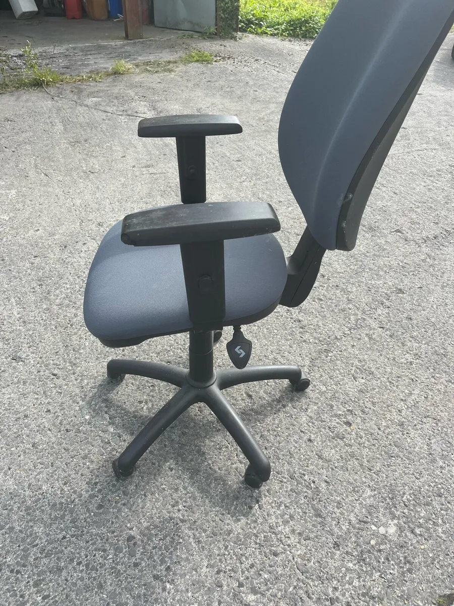 Office chairs - Image 3