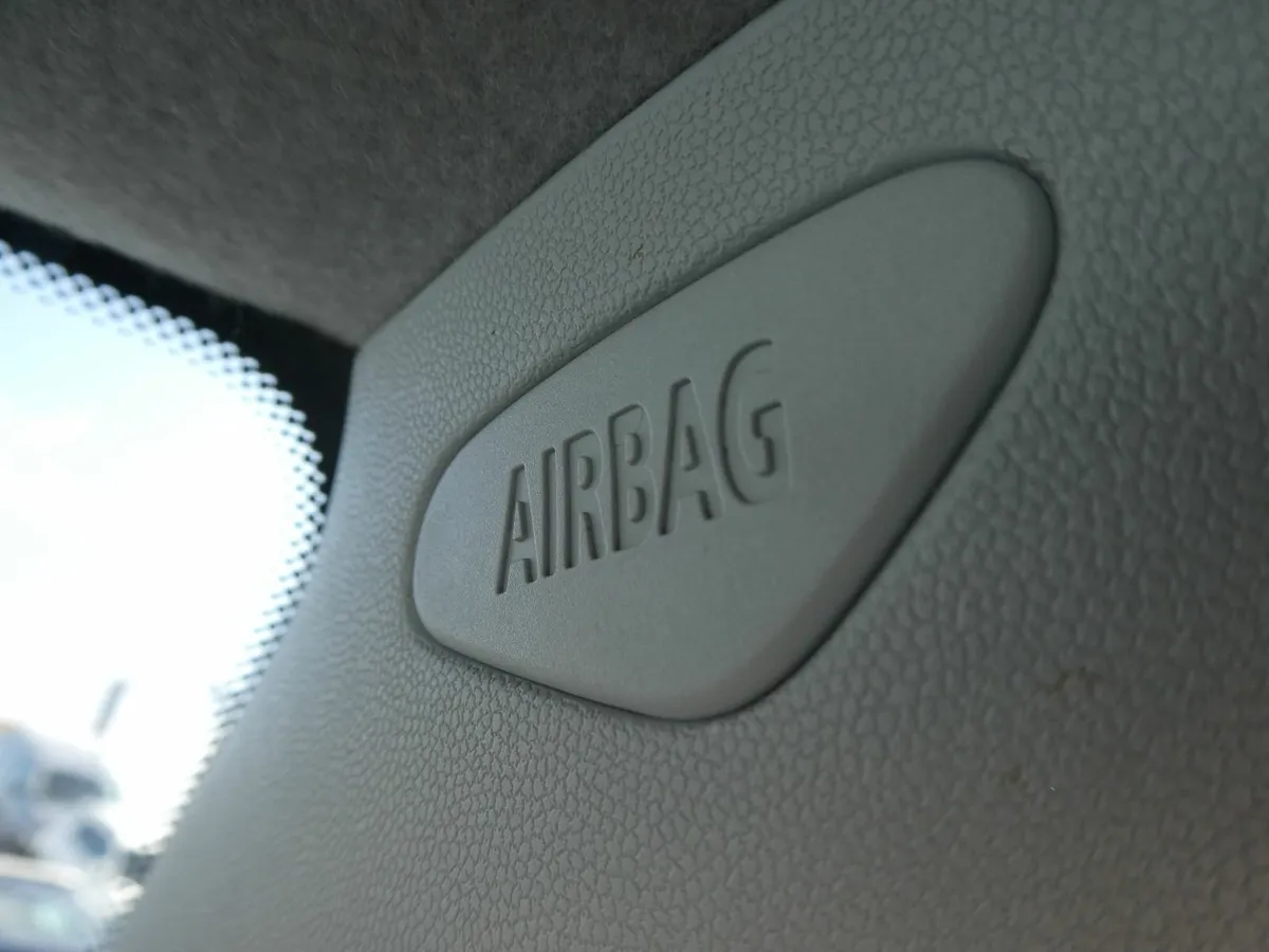 Mini Cooper 2008 - Image 2