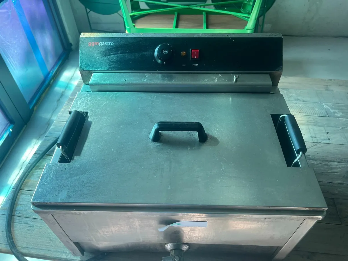 Commercial Fryer - Image 1