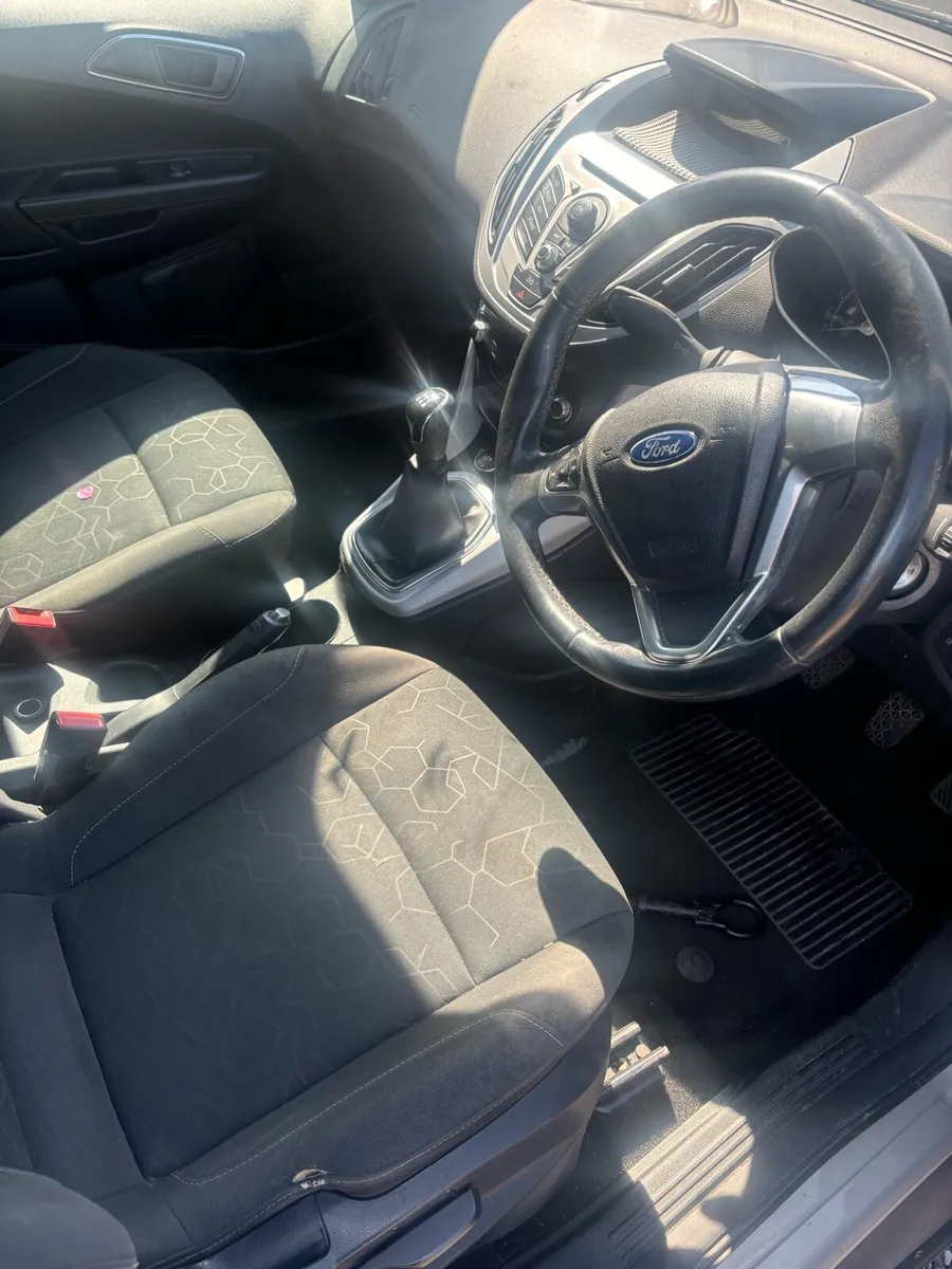 141 FORD BMAX - Image 4