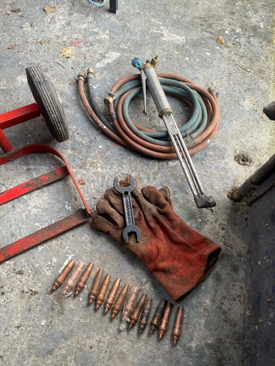 Oxi acetylene cutting set up - Image 4