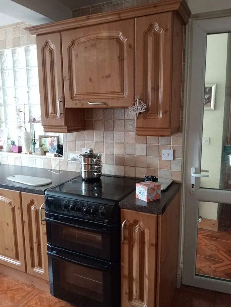 Kitchen presses - Image 1