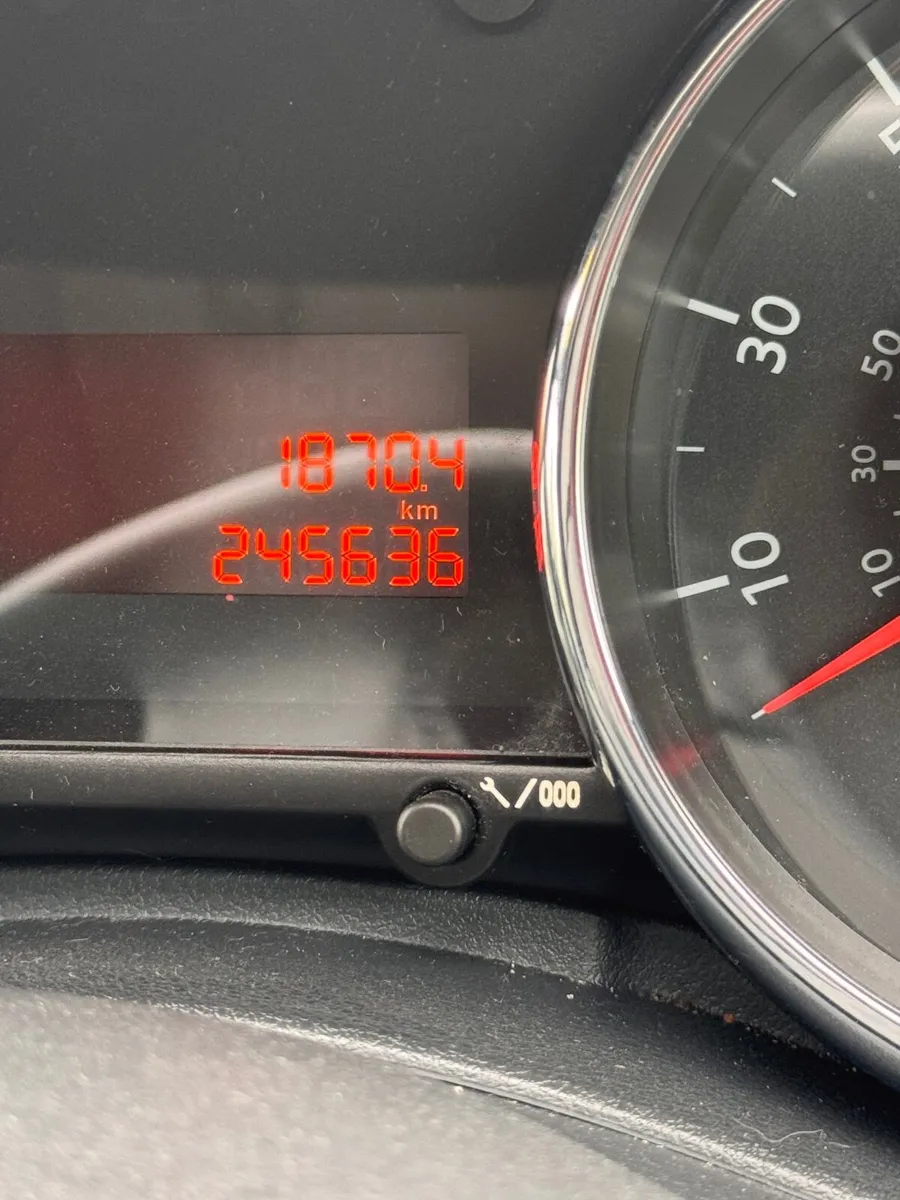 Peugeot 3008 2010 - Image 2