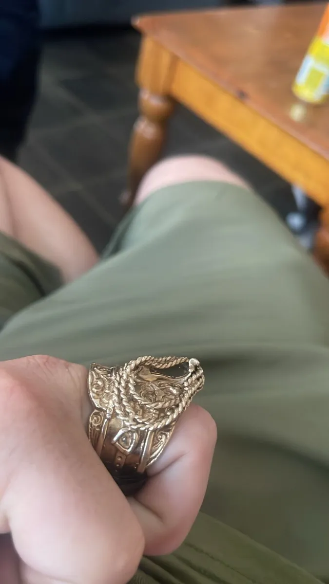 Saddle ring 9ct gold big ring 51Grams - Image 2