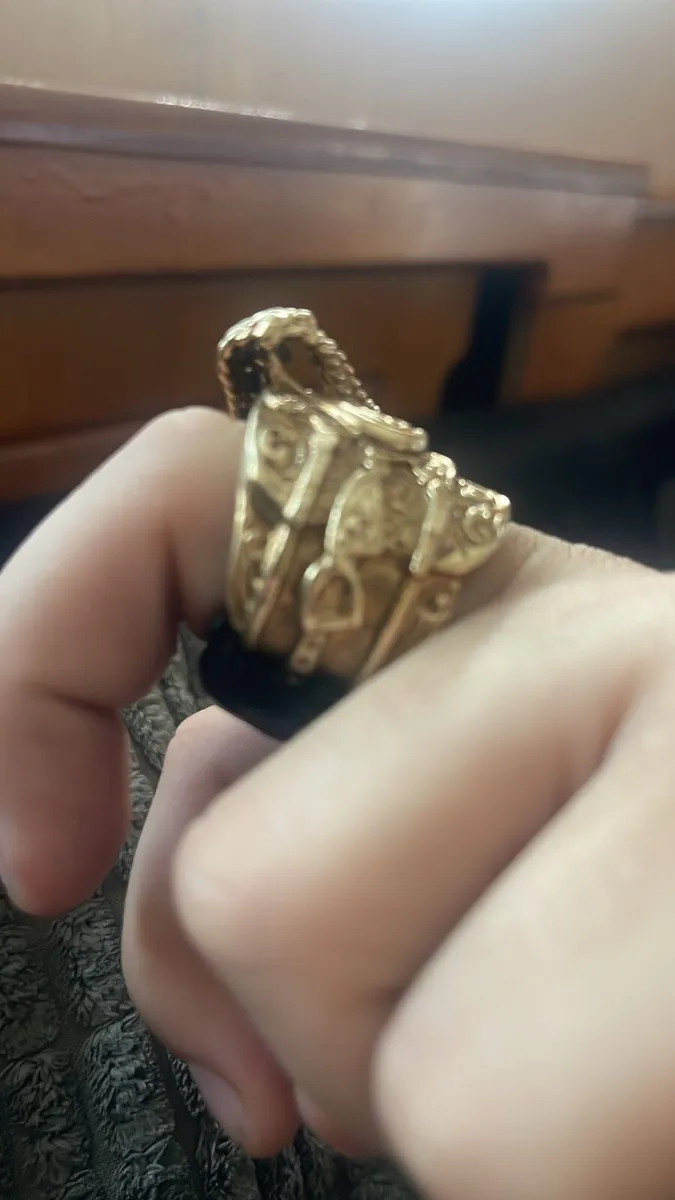 Saddle ring 9ct gold big ring 51Grams - Image 4