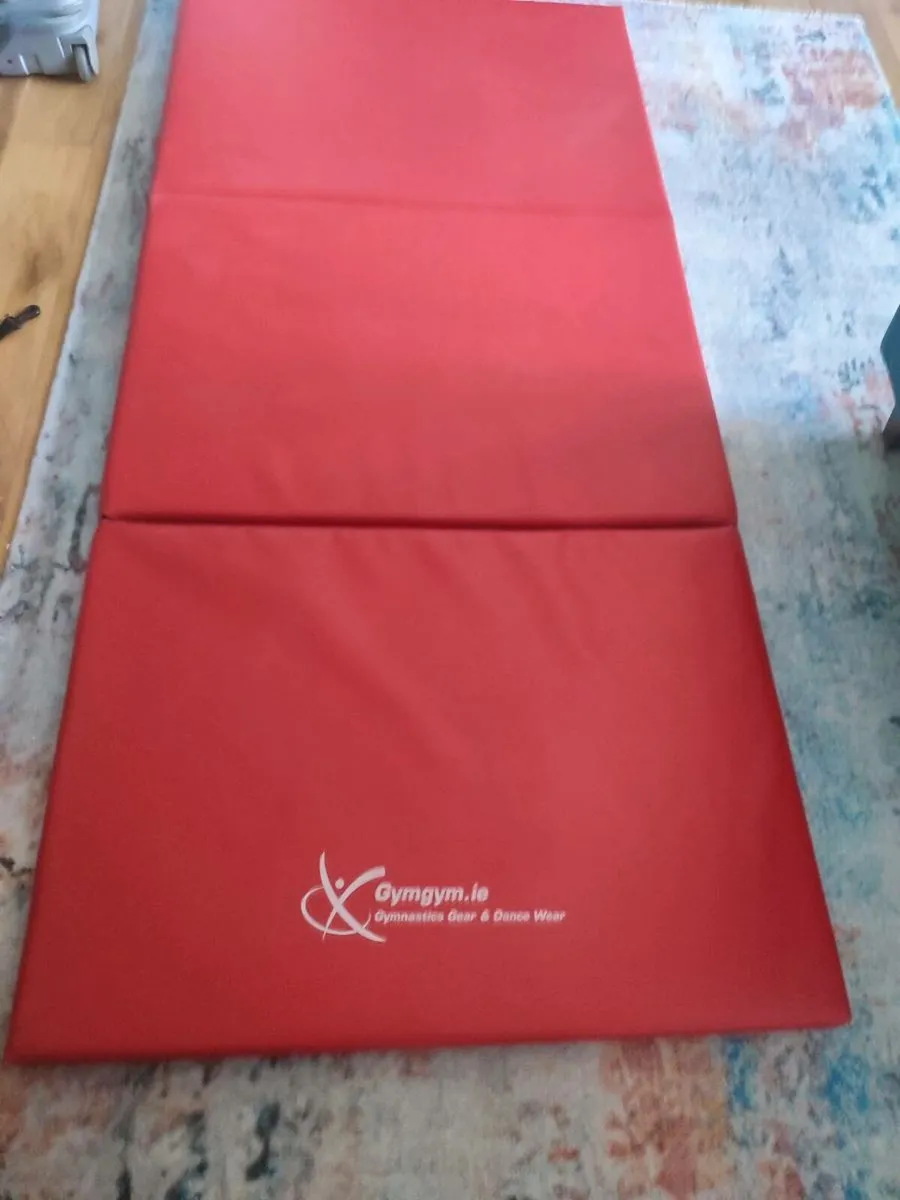 Gym mat 1.95m length by 0.91m width by 5cm thick g - Image 1