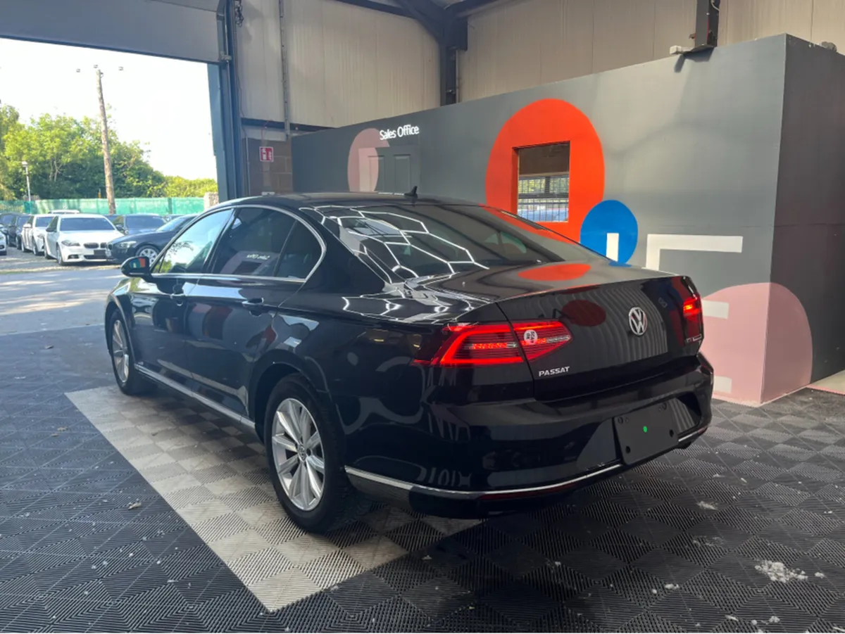 Volkswagen Passat 1.4 TSI ELEGANCE LINE / 67k KMs - Image 4