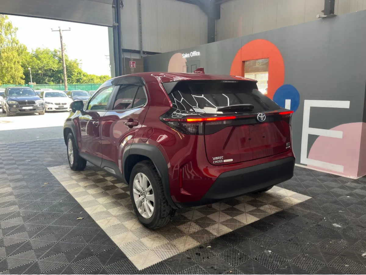 Toyota Yaris Cross 1.5 HYBRID / 51k KMs / REVERSE - Image 4