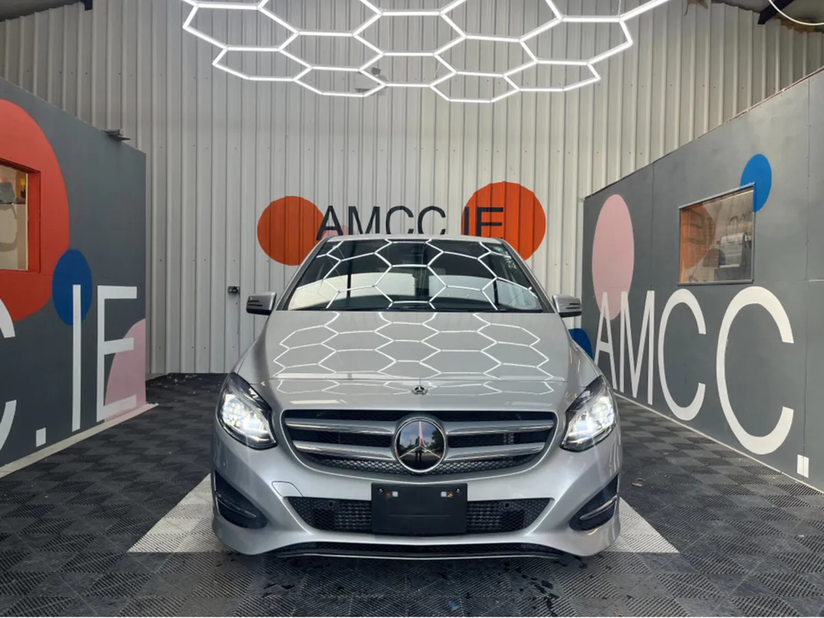 Mercedes-Benz B-Class B180 / 34k KMs / REVERSE CAM - Image 2