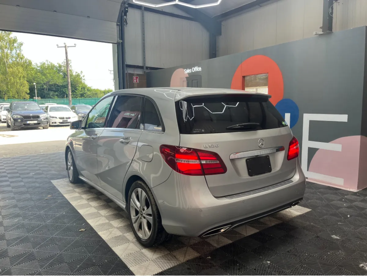 Mercedes-Benz B-Class B180 / 34k KMs / REVERSE CAM - Image 4