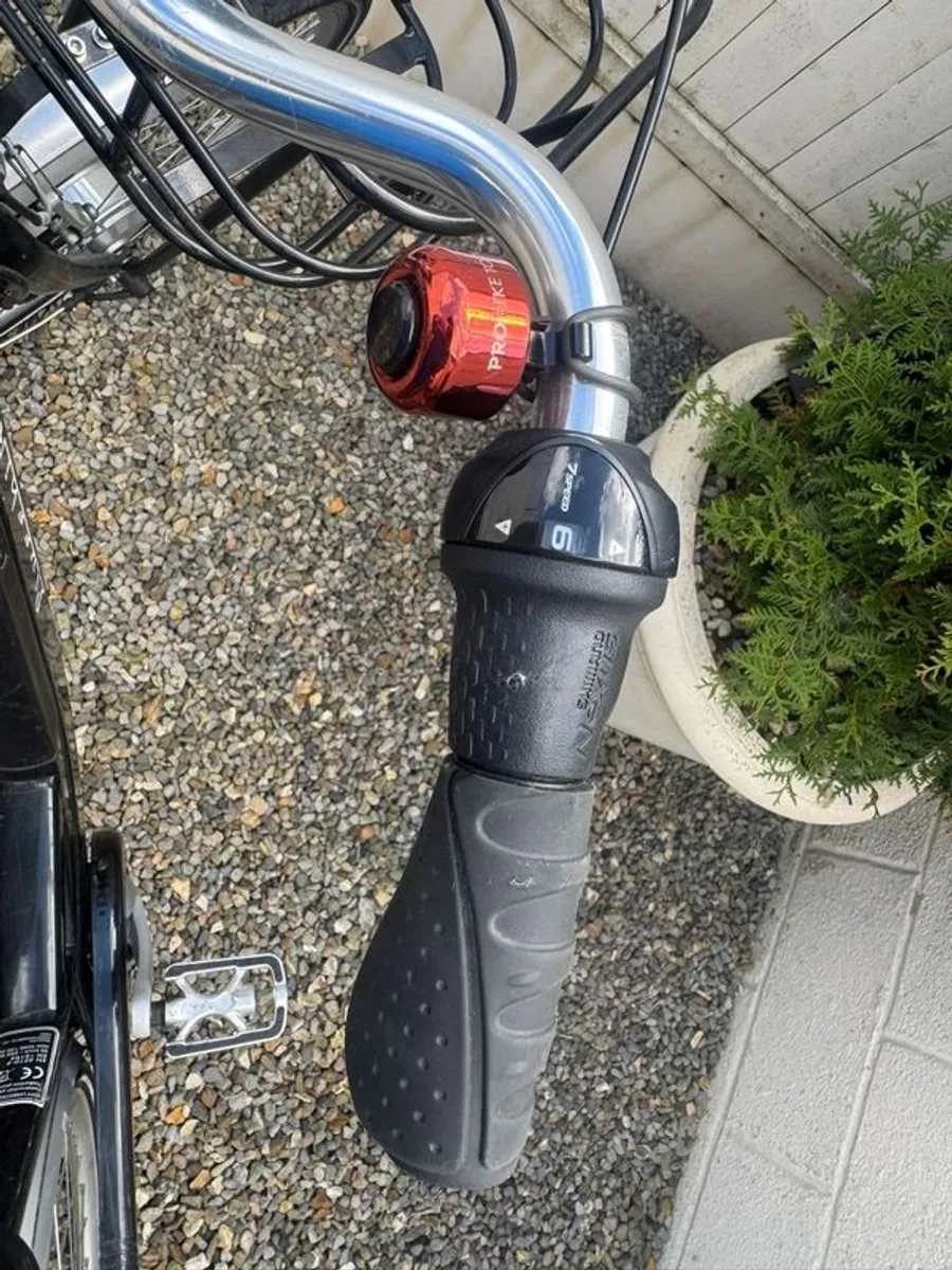 High-Quality Women's e-bike - Lightly used - Extras included - Image 3