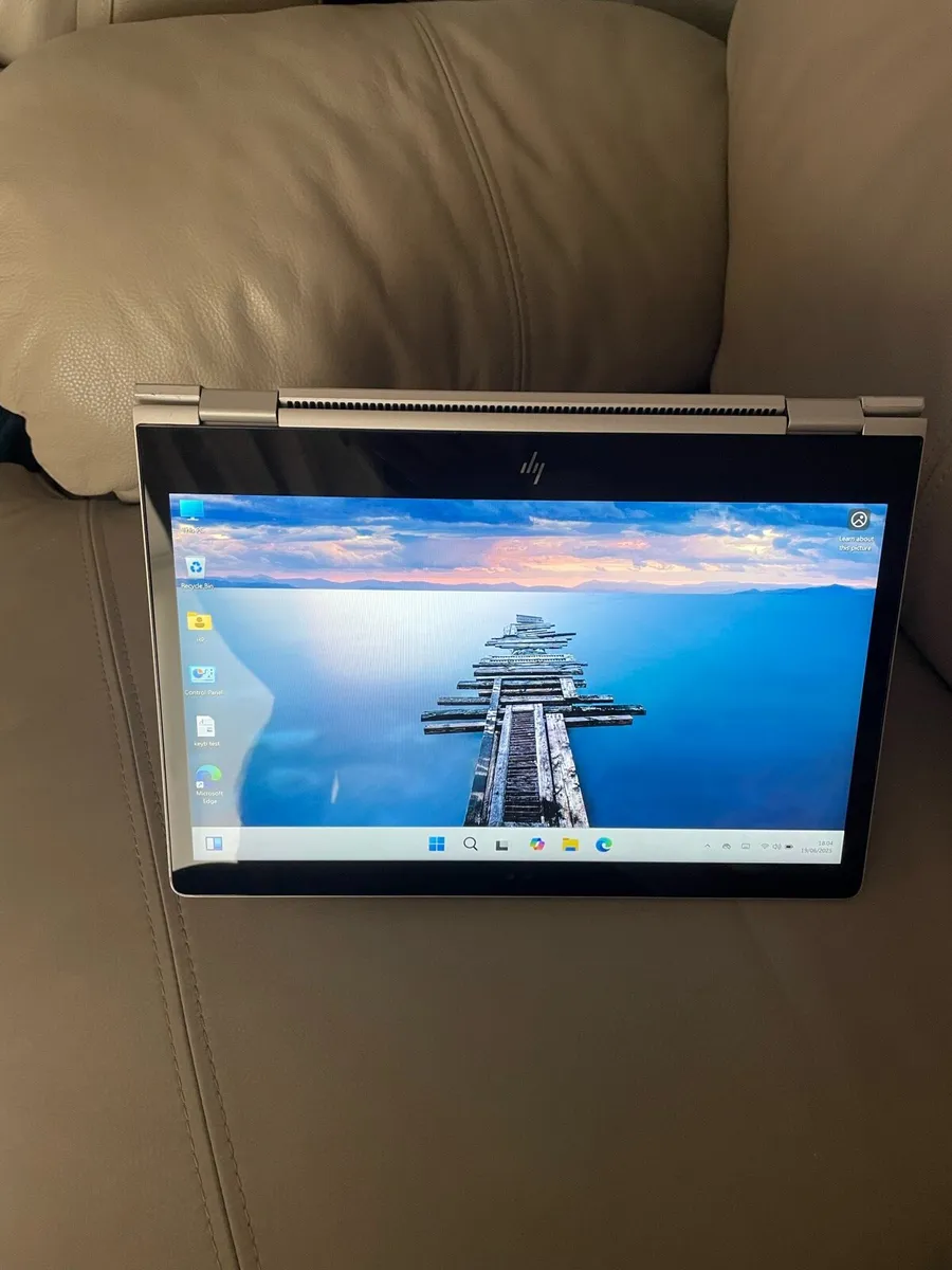 Hp 2n1 Touchscreen i5 16-256 w11 - Image 2