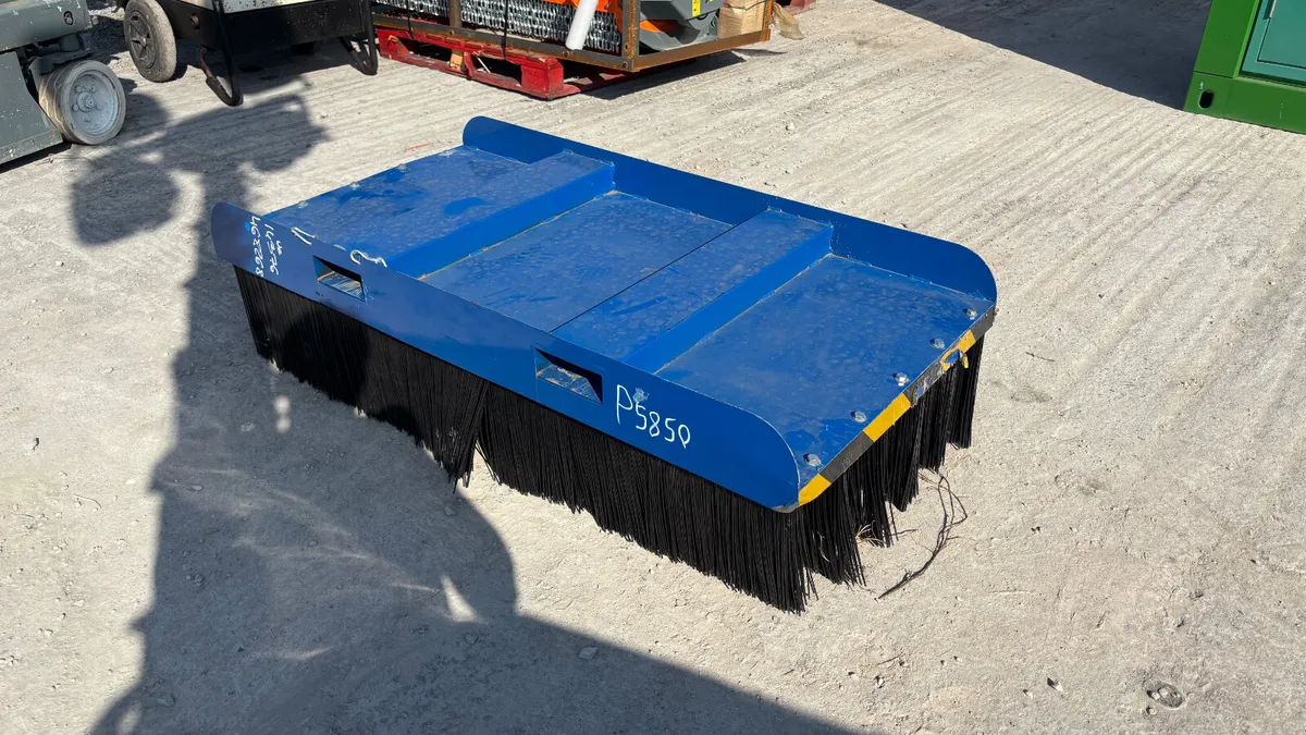 Forklift Yard Brush - Image 3
