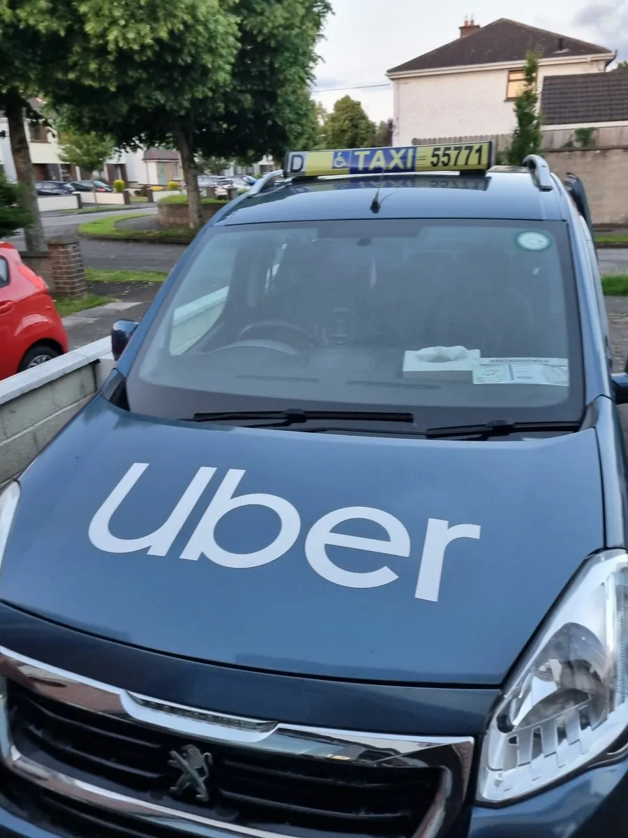 Taxi Peugeot Partner 2016 - Image 2