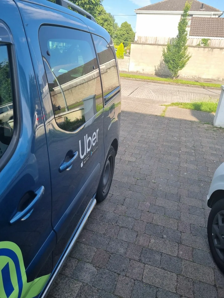 Taxi Peugeot Partner 2016 - Image 4