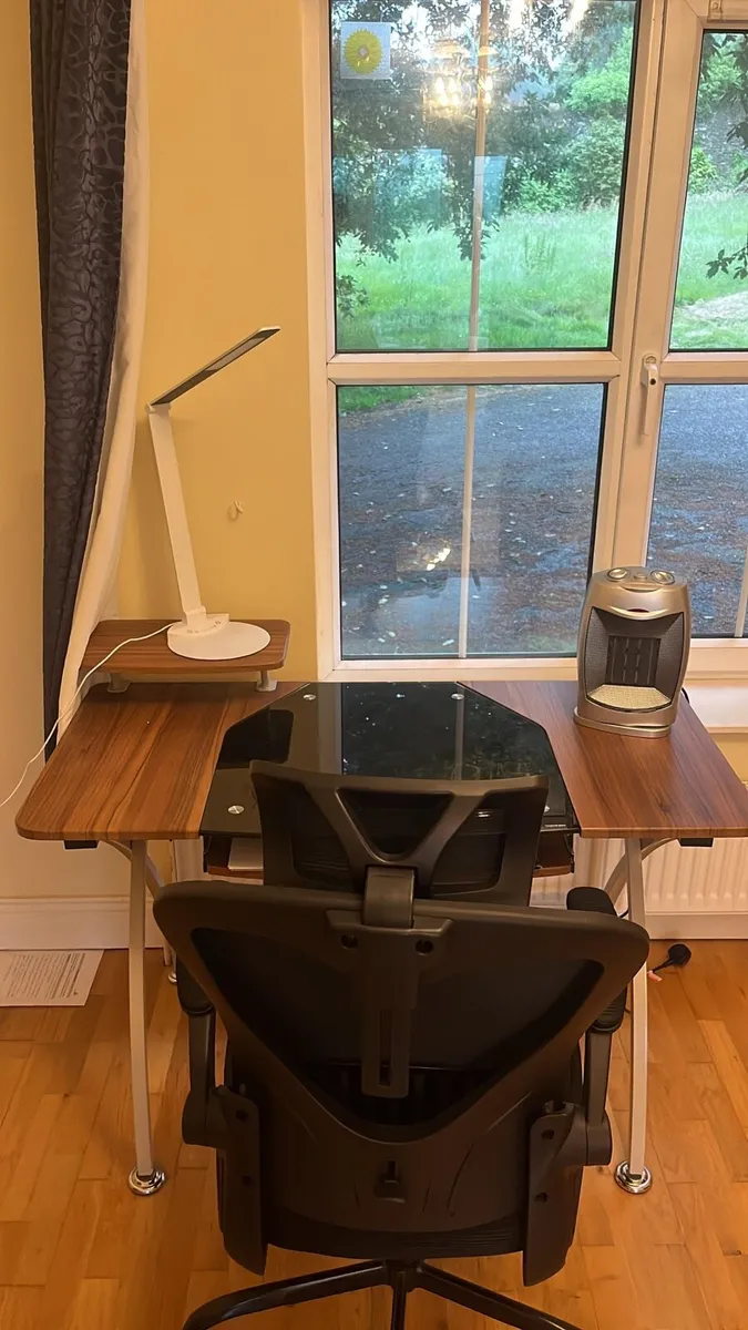 desk, chair, lamp and heater - Image 2