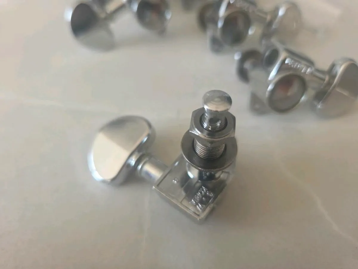 Grover Rotomatic 102N Guitar Tuners - Image 2
