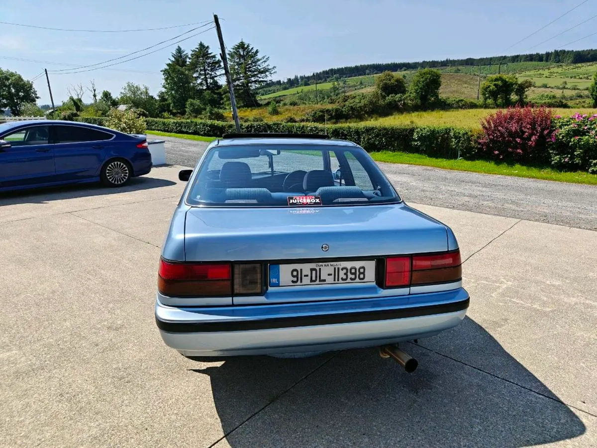 Toyota Carina 2 GL - Image 3