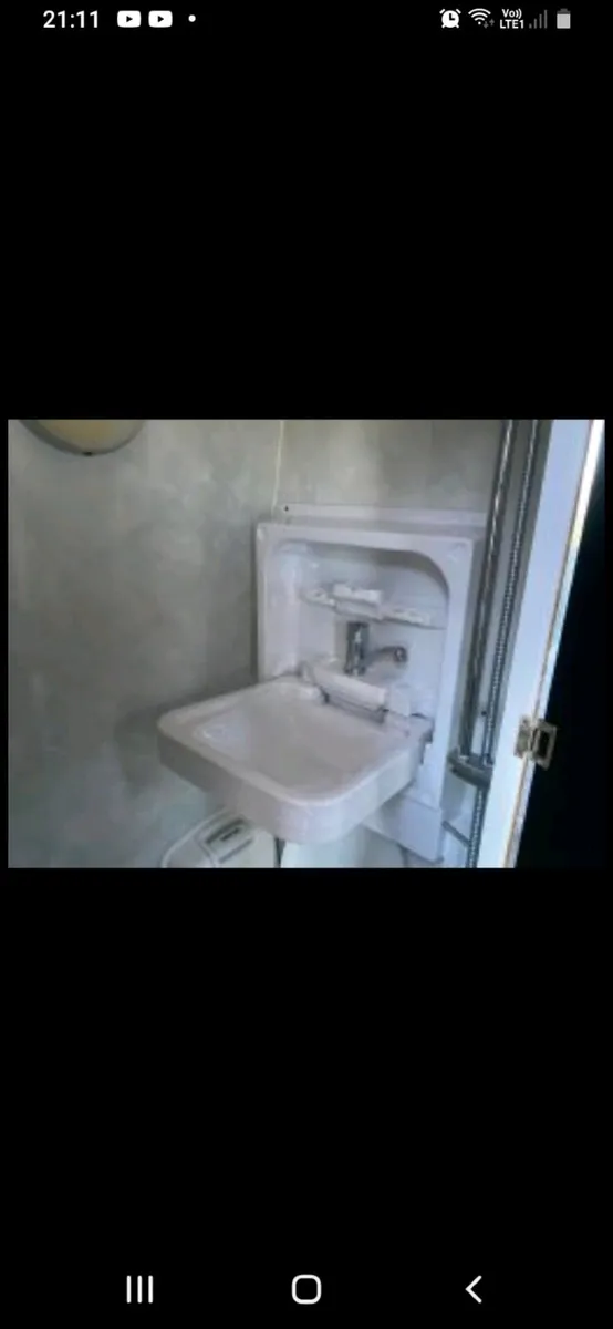 Camper van - Image 4