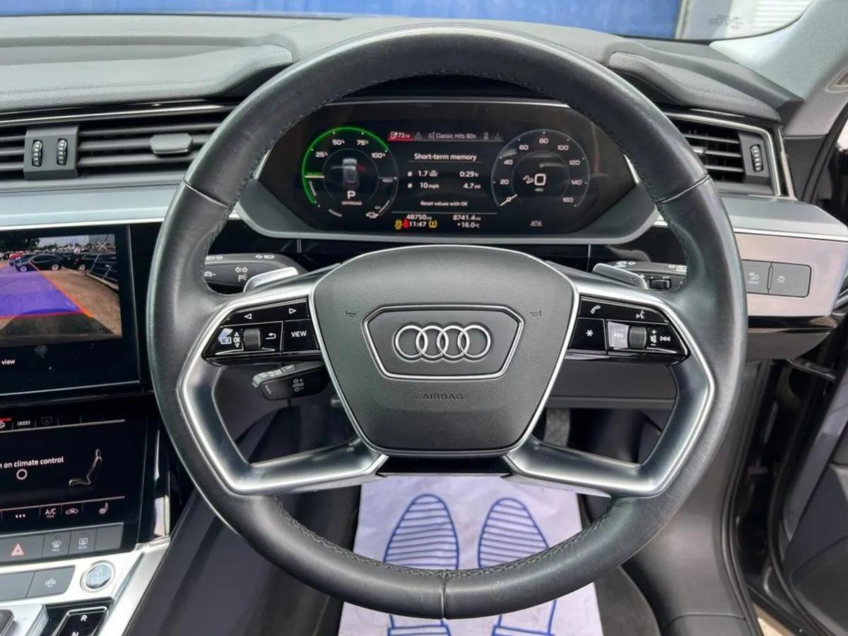 Audi e-tron 50 QUATTRO RS-PERFORMANCE // LEATHER H - Image 4