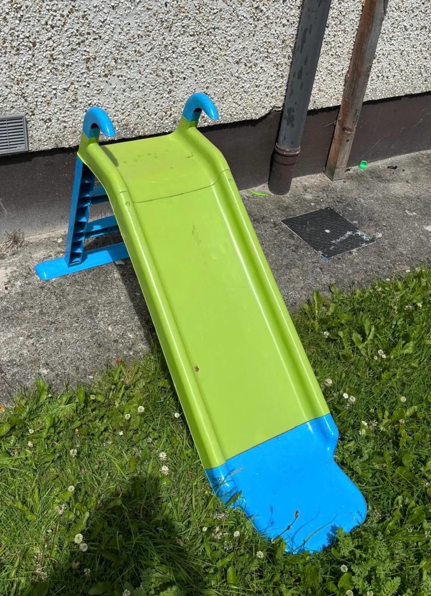 Kids slide and net - Image 1
