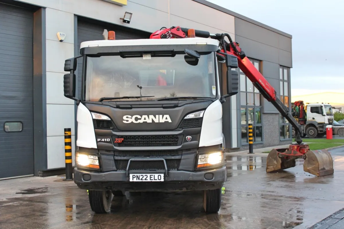 2022 SCANIA P410 XT 8X4 TIPPER GRAB - Image 2