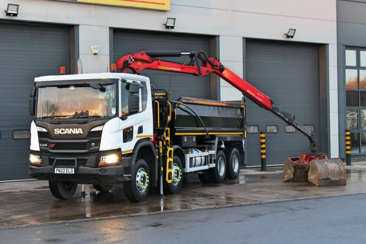 2022 SCANIA P410 XT 8X4 TIPPER GRAB - Image 3