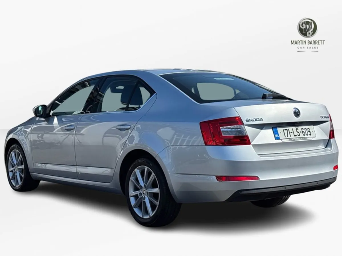 Skoda Octavia Style Auto 1.6 TDI 110HP DSG 4DR - Image 4