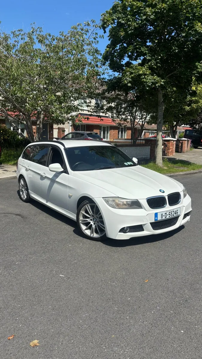 2011 BMW 318D MSPORT E91 LCI Touring AUTO - Image 3