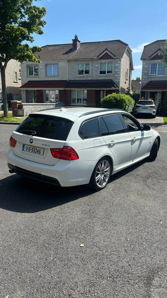 2011 BMW 318D MSPORT E91 LCI Touring AUTO - Image 4