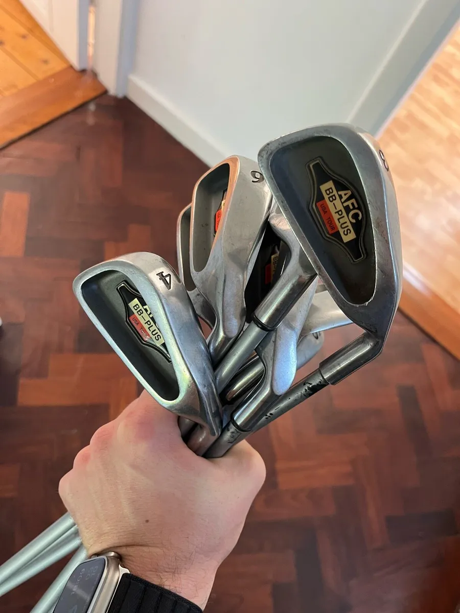 Beginner Golf Iron Set — Graphite Shafts (3-SW) - Image 1