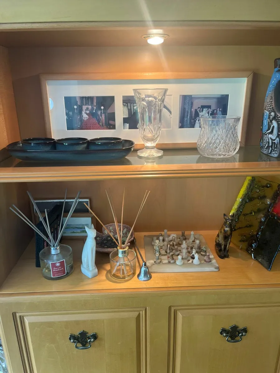 Glass cabnit + Side board - Image 4