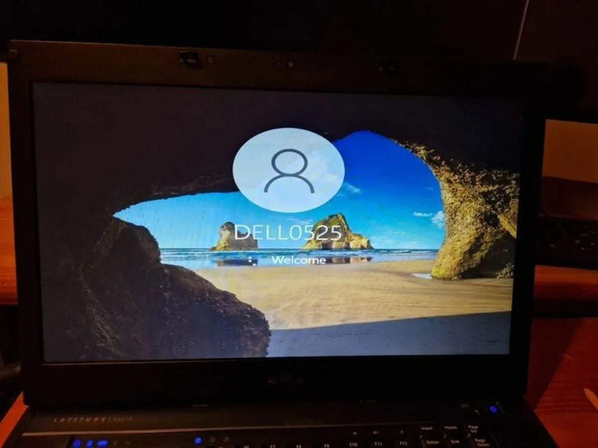 DELL Latitude E6510 Laptop, 4GB RAM, Core i7, Wins - Image 3