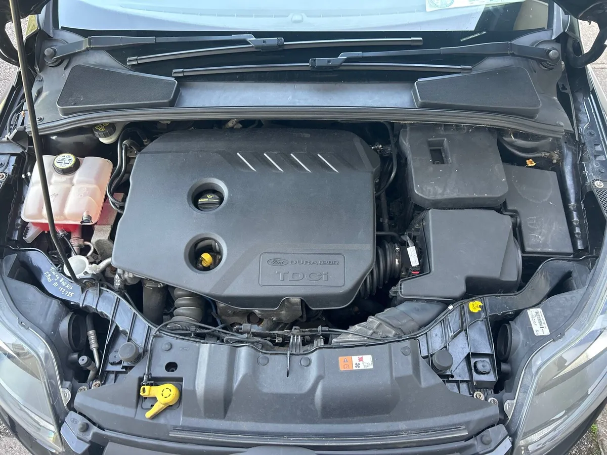 2013 Ford Focus Zetec 1.6 - Image 3