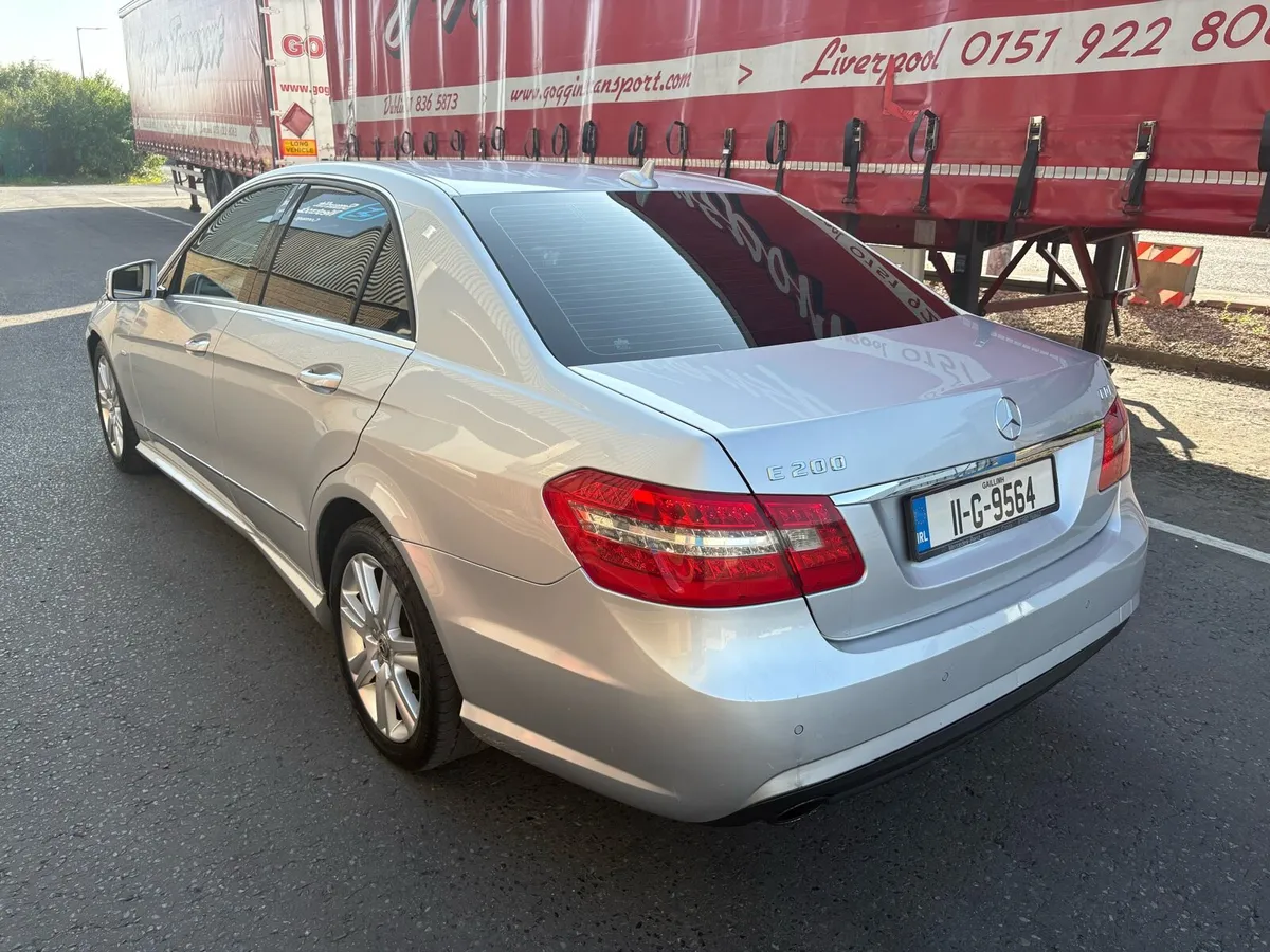 2011 MERCEDES E CLASS AUTOMATIC AMG !! - Image 3