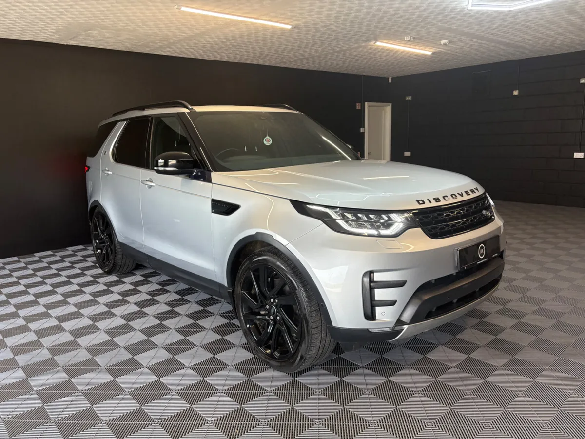 2018 Land Rover Discovery 3.0D  HSE Black Edition - Image 4