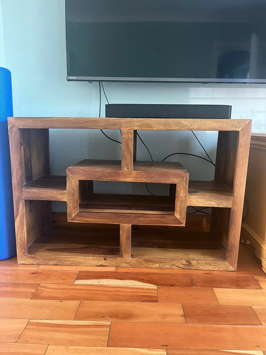 Side board - Image 1
