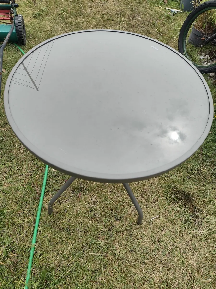 2 seater patio/garden table - Image 2