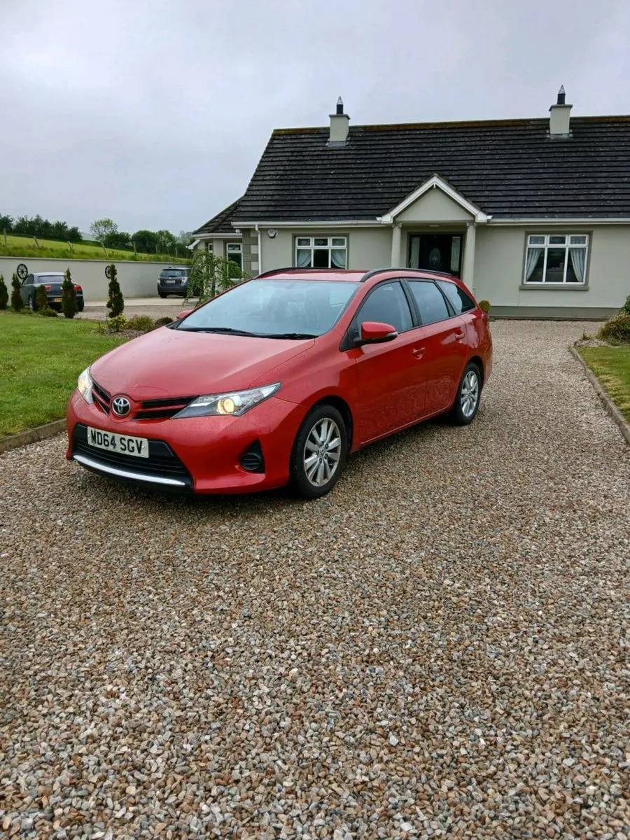 Toyota Auris - Image 2