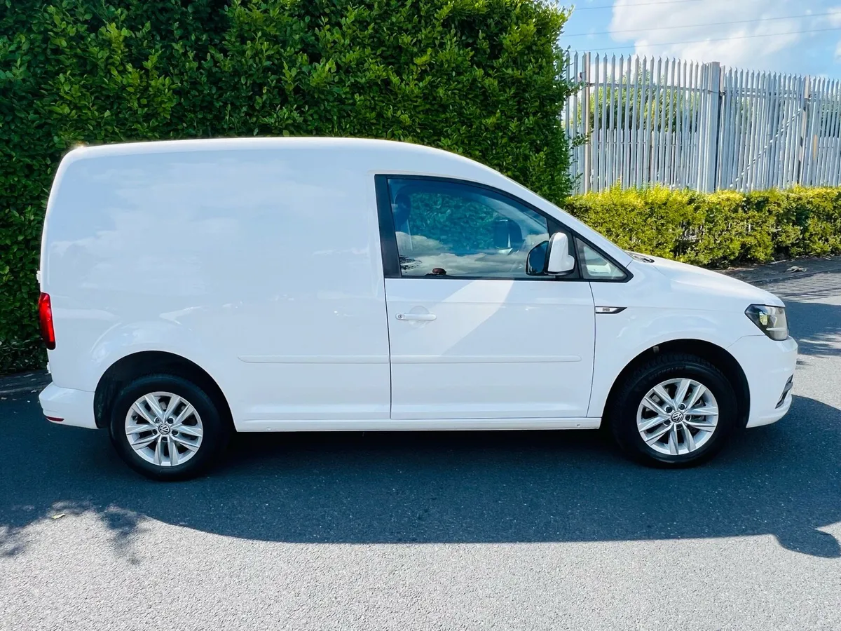 2017 Volkswagen Caddy 2.0 Tdi Highline - Image 3