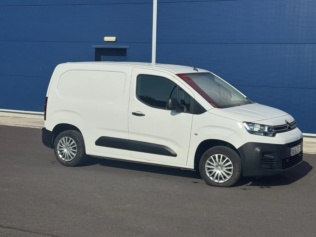 Citroen Berlingo 2021 genuine low mileage 1 owner - Image 4