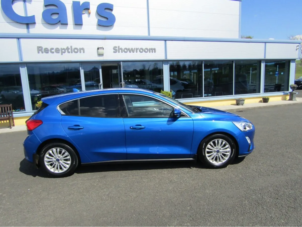 Ford Focus 1.5 Tdci Titanium 120PS 6speed 5DR - Image 3