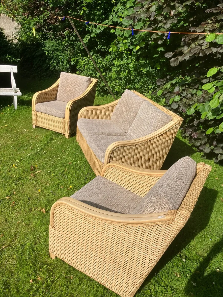 Rattan sofa with armchairs - Image 2