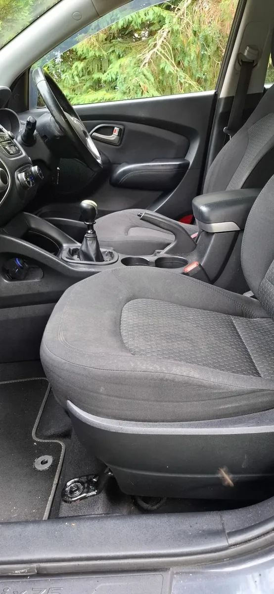 11 Hyundai ix35 ,   NEW NCT  5/26 - Image 2
