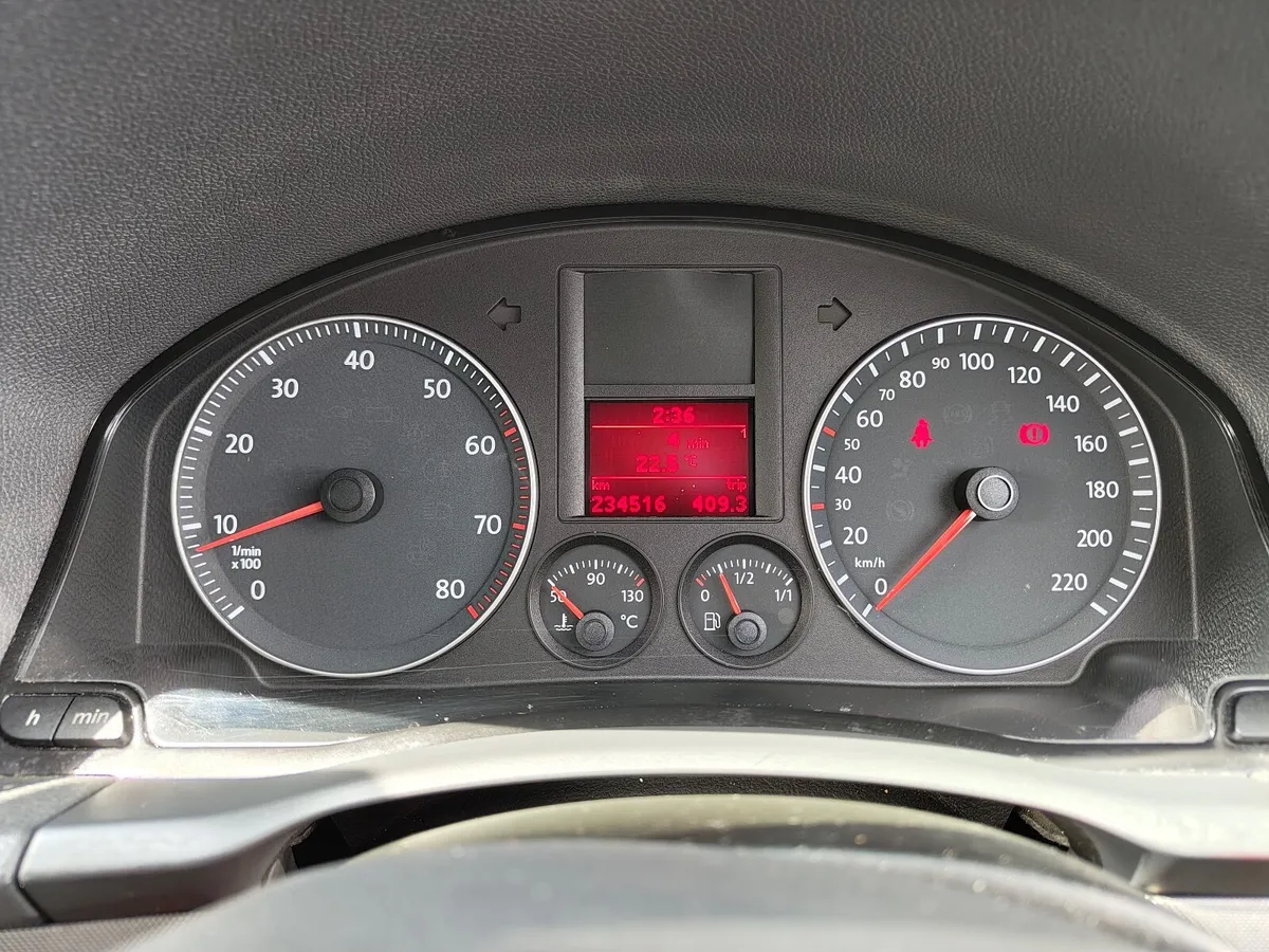 Volkswagen Golf 2005 - Image 4