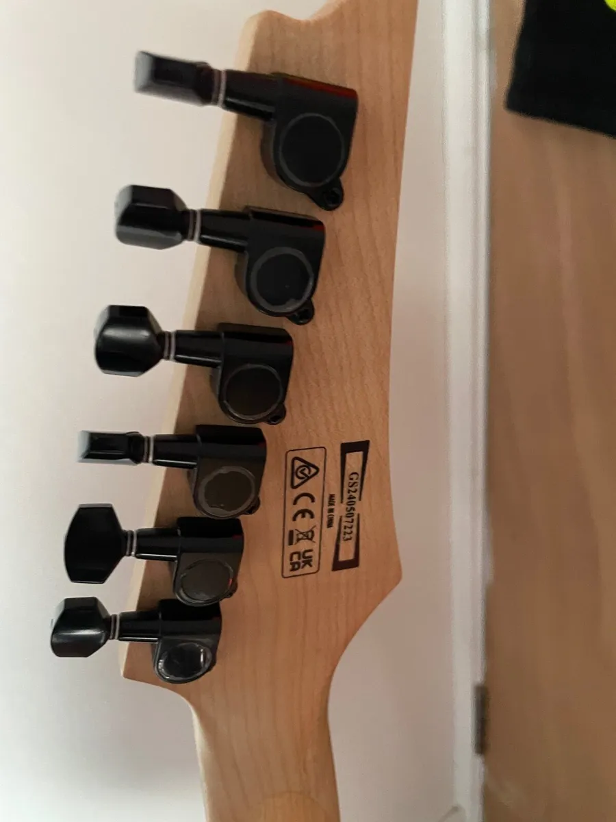 Guitar - Image 4