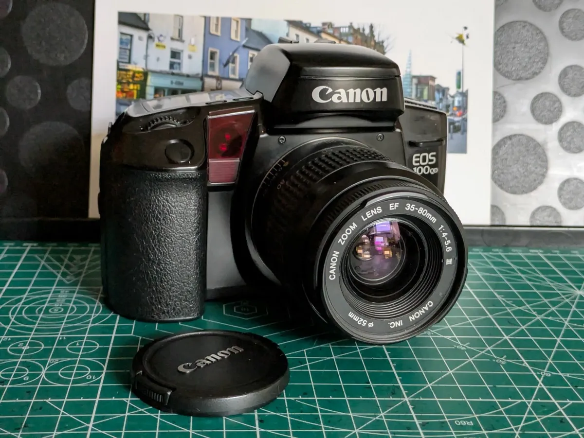 🎞️ Canon EOS 100 QD + 35-80mm /4-5.6 zoom lens - Image 1