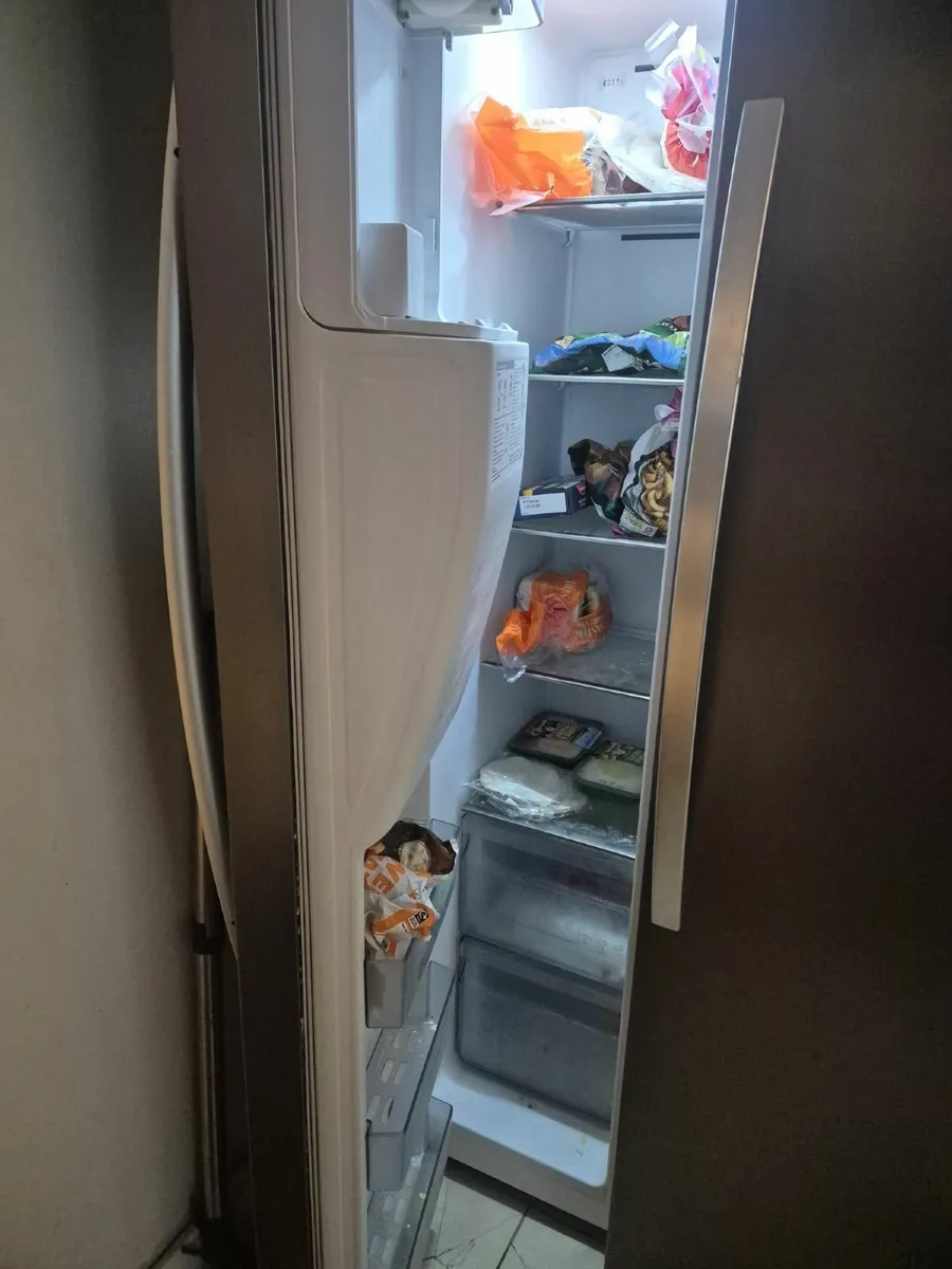 American style Fridge Freezer - Kenwood - Image 3