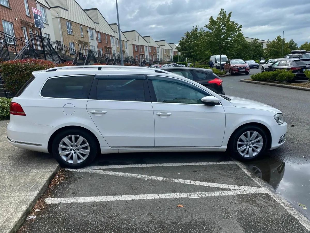Volkswagen Passat 2013 (Automatic) - Image 4